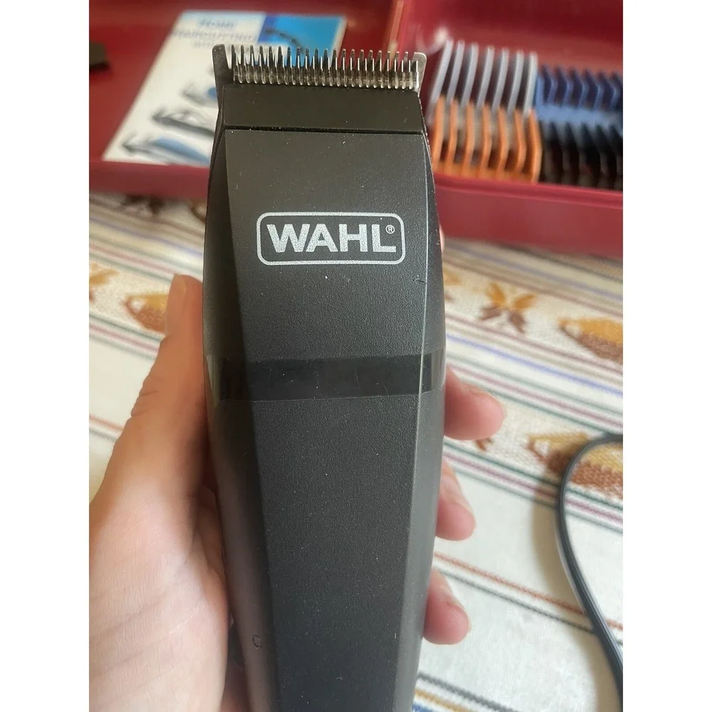Corded Wahl Clippers‎ NIS With Guards Brush And Carrying Case